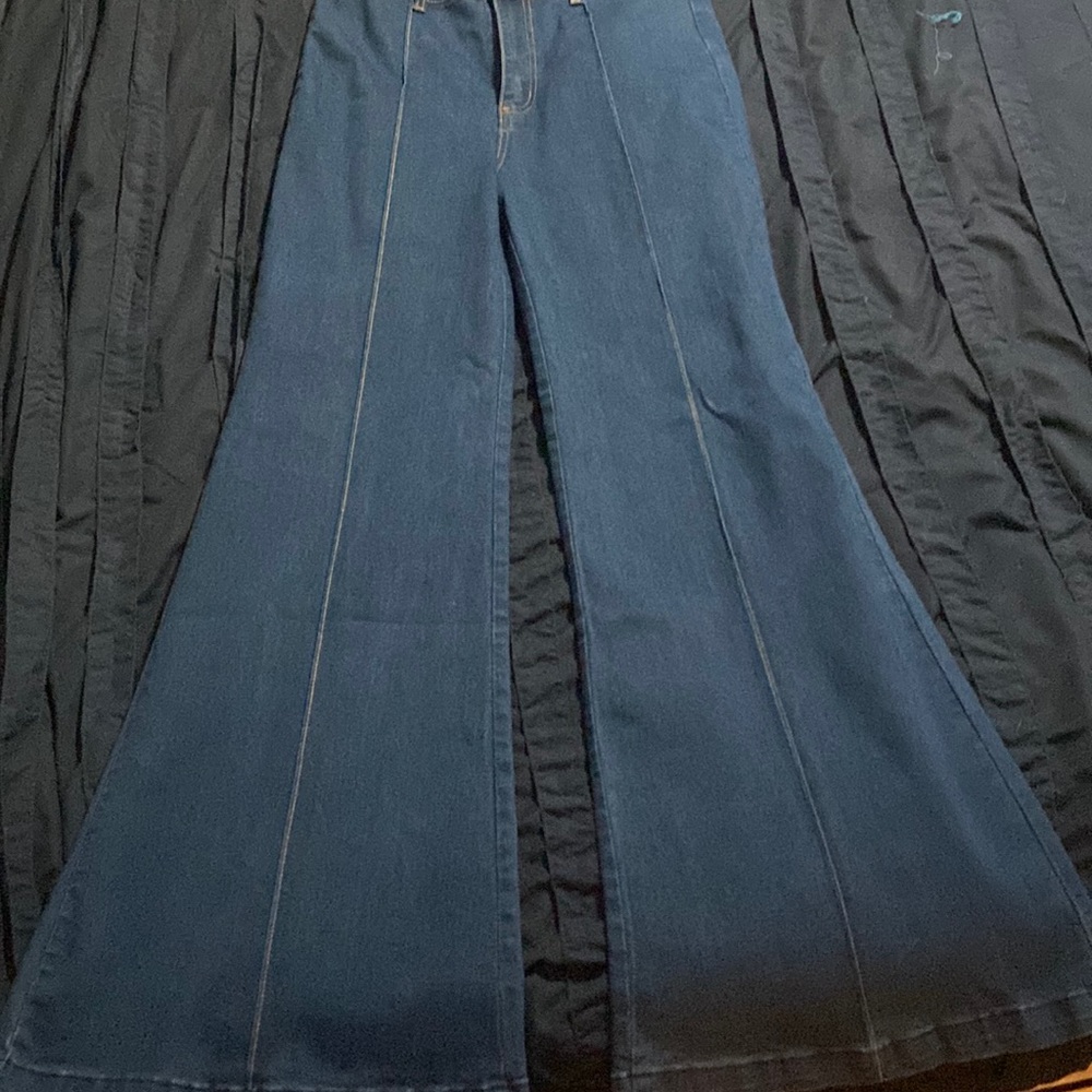 Rockin C Flare Leg With Seam down front and back of legs Size Lg